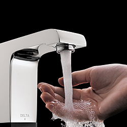 Faucet: Delta Faucet Co.