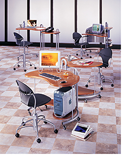 Desks: Versteel