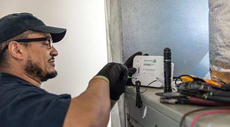 Smart Device Optimizes Compressor Operation: CoolGreenPower